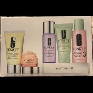 **BRAND NEW** Clinique Daily Essentials Set